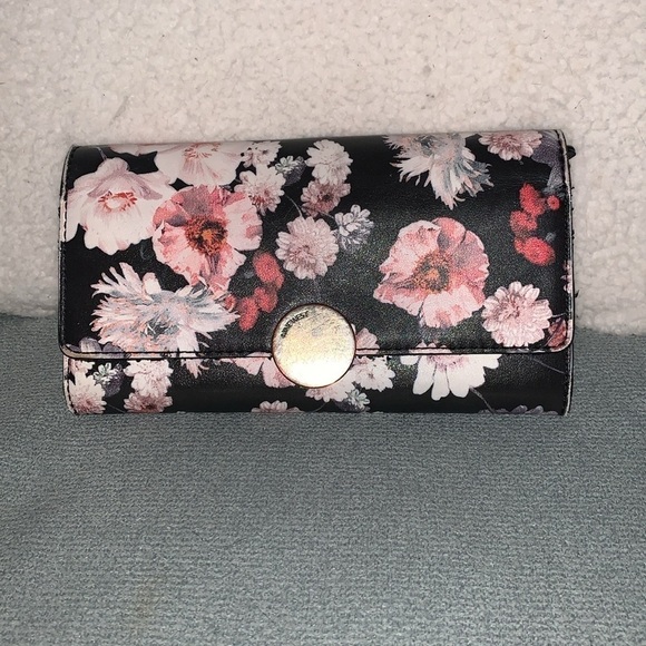Nine West floral wallet - Picture 1 of 6